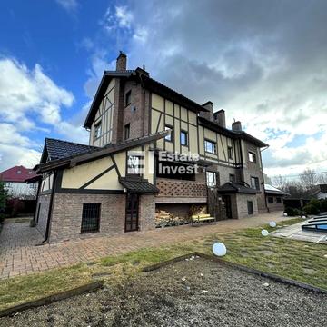 Продаж стильного 7-кімнатного будинку в Голосіївському районі, Іподром