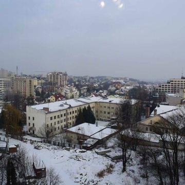 Продам кв в центрі по вул,РОКСОЛАНА 16 ЖК Роксолана 16