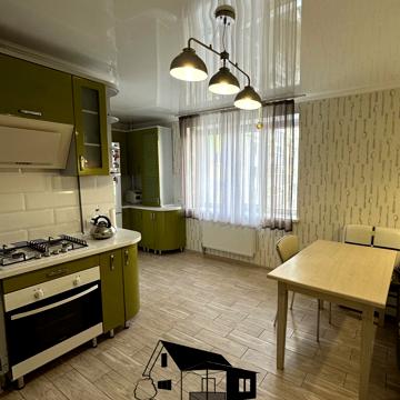 Михайла Лушпи просп., 5