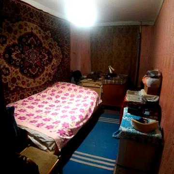 Продам двух комнатную квартиру с гаражом. г.Никополь