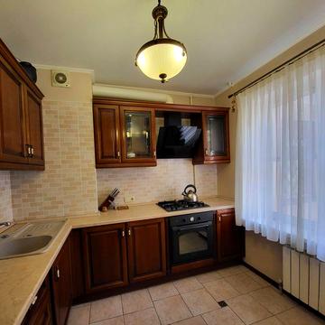 4 комнатная Квартира 100м² Глушко/Королева. Газовый дом