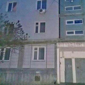 Срочно продам 3х ком. кв. 3й эт.+гараж Чугуев. Хозяин ЖК Чугуев м-рн «Авиатор»
