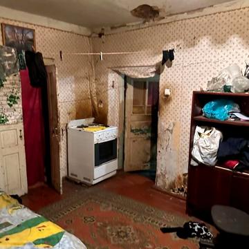 Продам дом под капитальный ремонт в центре