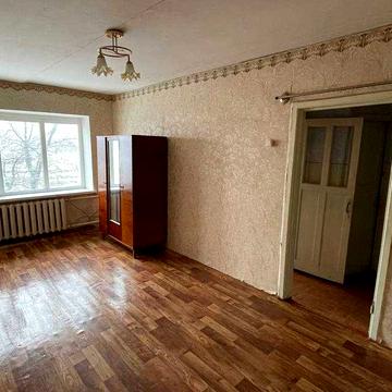 У продажу однокімнатна квартира у смт.Славгород від власника