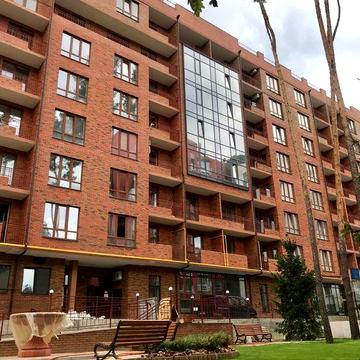 ЖК бізнес-класу поруч  з  парком Центральний. ЖК Женевєва