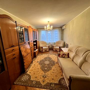 Продам 3 кімнатну квартиру в самому центрі