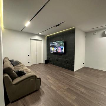 Продам квартиру у новобудові з паркомісцем
