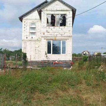 Продам коробку в Новой  Дофиновке