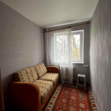 Героїв Крут вул. (Валентини Терешкової), 8