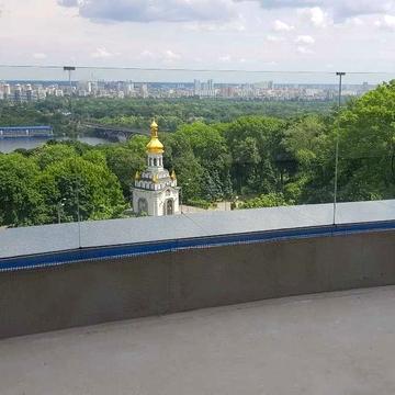 Продам (398м2)вид на Дніпро,квартира з терасою  на Мазепи 11б