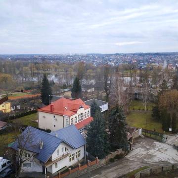 Продаю 3-кімнатну на Стуса нижній ДНС