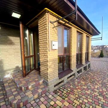 Продам Дом . Правый Берег . Центр в 20-30 мин