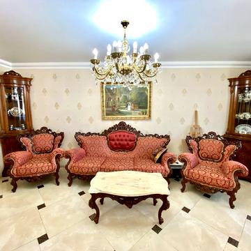 Продам 5 ком. квартиру, мебель, ремонтом, техника, 119 м.кв, центр.