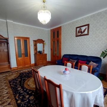 Євгена Котляра вул. (Червоноармійська), 8/10В
