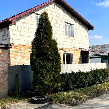 Продаж двох поверхового будинку