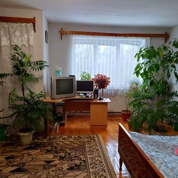 Продаж ГАРНОГО Будинку