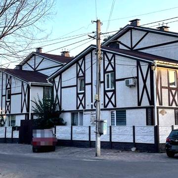 Продам свою квартиру в танхаусі
