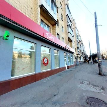 Р-н Глобала фасадна квартира під комерцію Київська та Східна