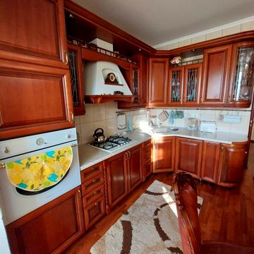 Продам 3хккв 110м з ремонтом по вул. Чорних Запорожців!