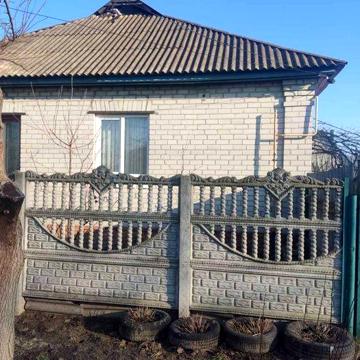 Продам частину будинку . Все виокремлено.