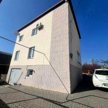 (13) Продам современный дом на тихой улице