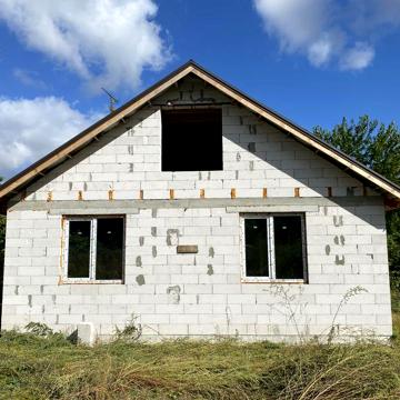 1/2 будинку Торгмаш Броварськоі сотні 22/1