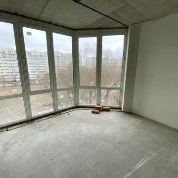 Юності вул., 4