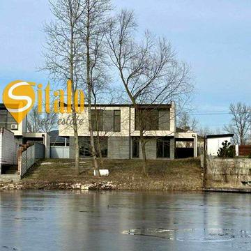 Будинок з виходом на Дніпро, Осокорки, біля Золоче
