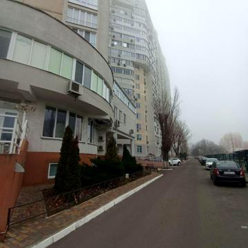 Академіка Корольова вул., 5/4