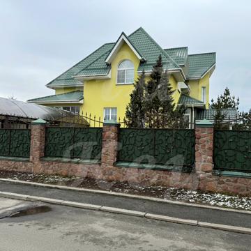 Шкільна