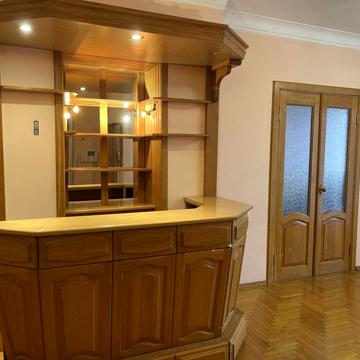 Продам 3к в центре пр. Соборный сталинка