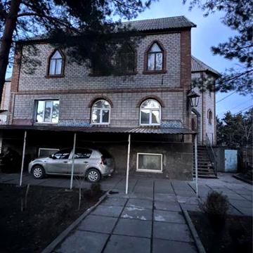 Будинок на дружбі для великої сімї.