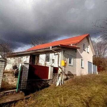 Будинок Павлиш з великою земельною ділянкою 1 га