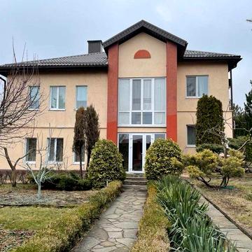 Продам сучасний будинок в Новоолександрівці