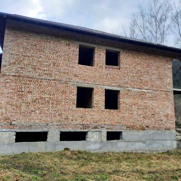 Готель 462 м2 та земельна ділянка 13 соток в с. Криворівня