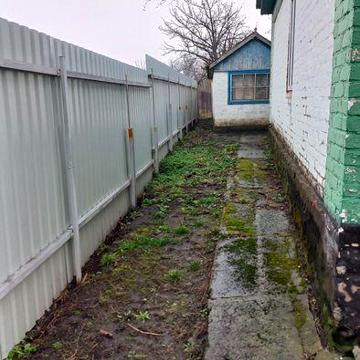 Будинок на стадії ремонту. Дмитрівка.