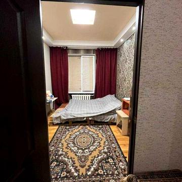 Продам 4-х комнатную полнометражную квартиру