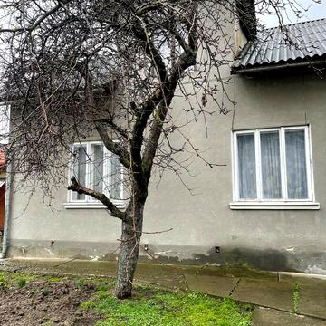 Крихівецька вул., 4