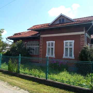Терміново продається власний будинок в місті Коломия.