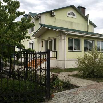 Будинок в затишному місці