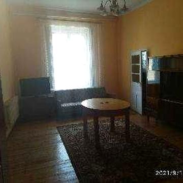 Продаж квартири ( або приватного будинку-окремо ) в центрі міста