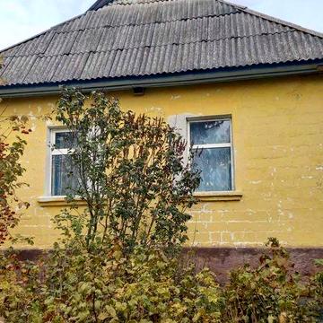 Будинок біля річки Снов с. Макишин