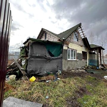 Продаж будинку Вишеньки