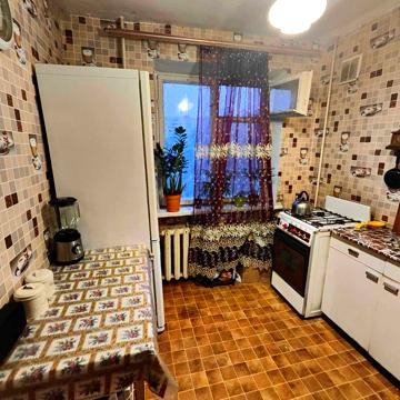 ПРОДАМ 1-но кімнатну квартиру по вул. Руставі