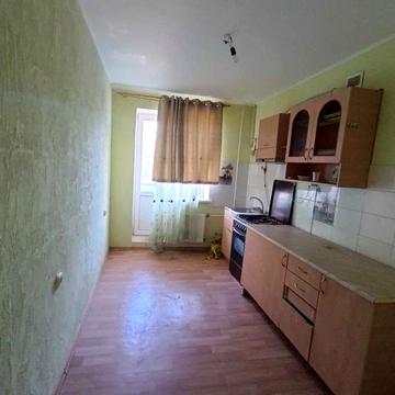 Продам четырехкомнатную квартиру ул.  Архитектора Старова
