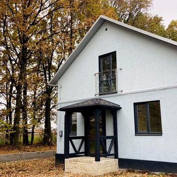 Новий будинок з опаленням та чистовими