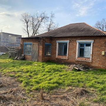 Продам дом, участок 15 соток, центр, 95 квартал, Кривой Рог.