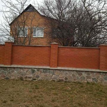Продам двохповерховий цегляний будинок в районі Лавок