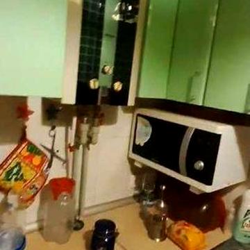 Продам 2 комн. квартиру в п. Эсхар, центр, 2/5