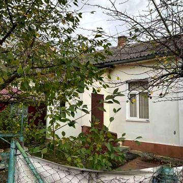 (4)продам квартиру центр міста